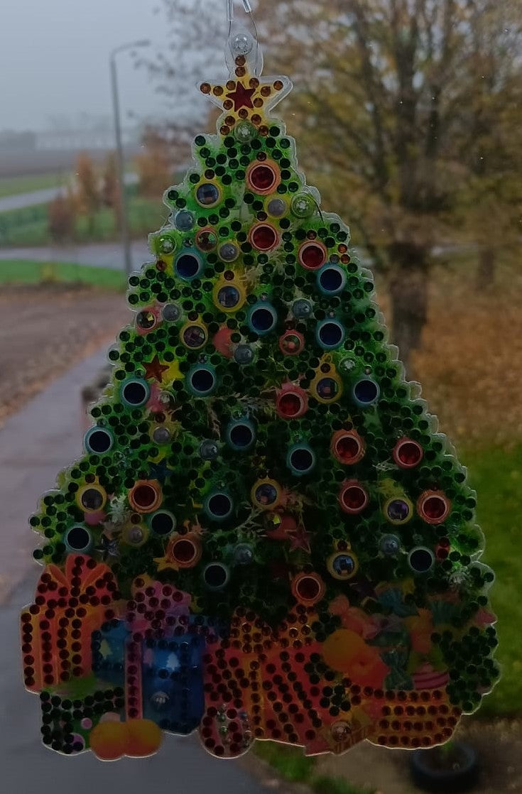 Tannenbaum mit Lichterkette zum aufhängen